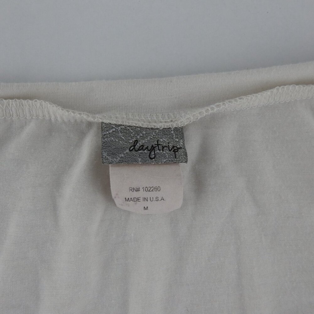 Women's Top Daytrip Y2K Velvet Empire Waist Sz M Black Purple Floral  White SS - Picture 5 of 6